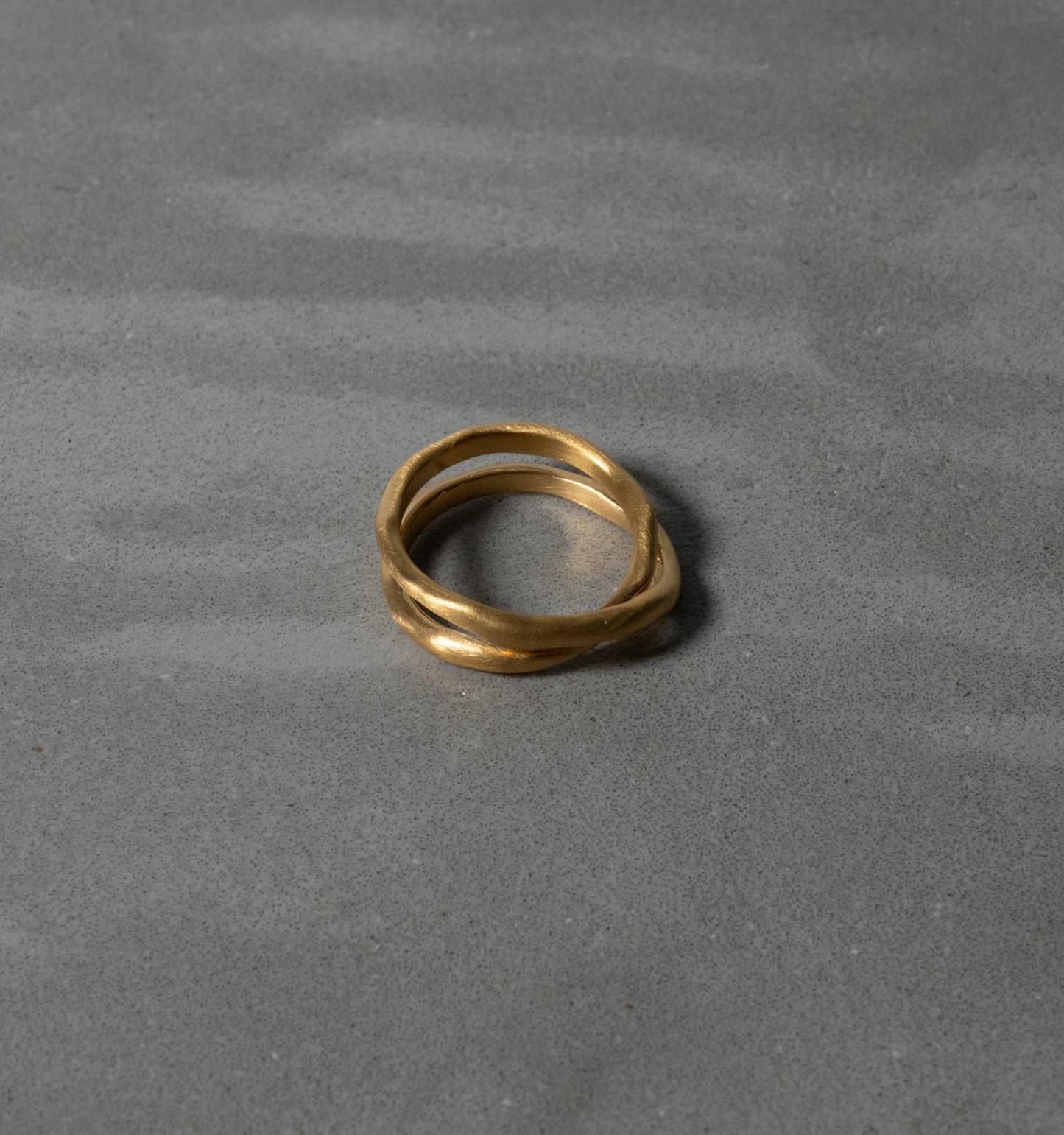 Ephemeral infinity ring(gold color)