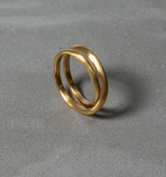 Ephemeral infinity ring(gold color)