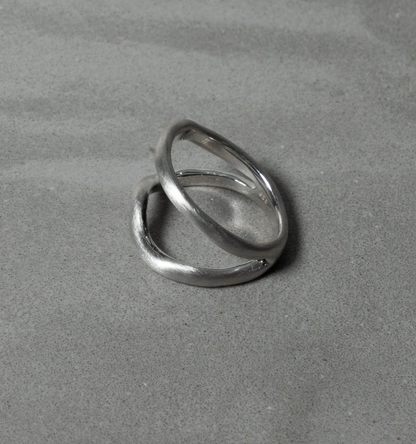 Distorted double ring