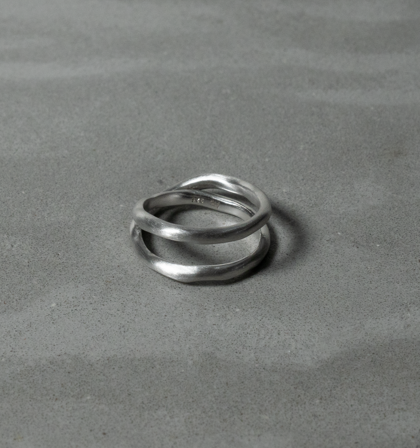 Ephemeral infinity ring(silver color)